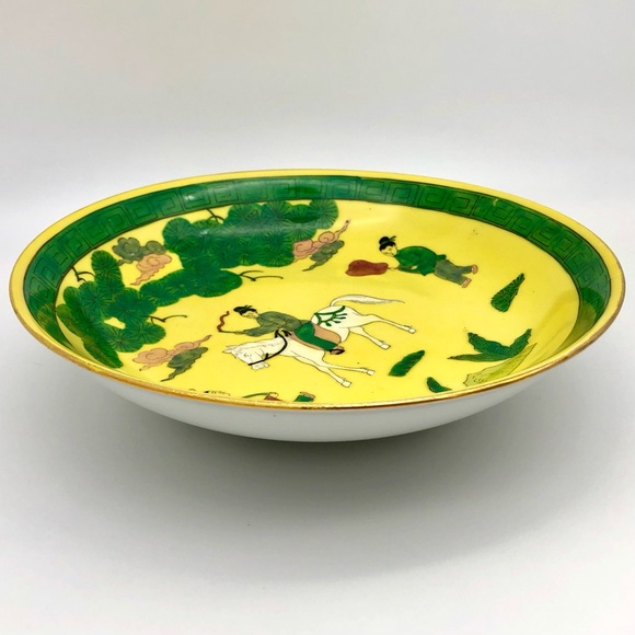 Vtg Japanese Bowl 1970s Andrea Hand Painted Porcelain Yellow With Figural Scene - Picture 3 of 9